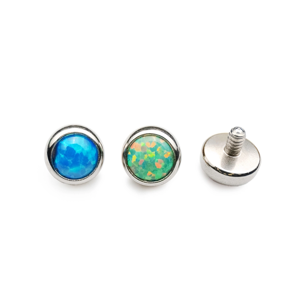 Piercing Embout - Titane F136 Gamme Hand Ink - Embout 12 avec pas de vis interne 0,9 mm pour piercing 1,2 mm opale plate 3 mm*