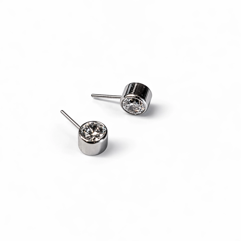 Embout Piercing Rond Strass Titane ASTM F136 Threadless – Bijou Piercing Haut de Gamme Hypoallergénique Ultra Résistant*