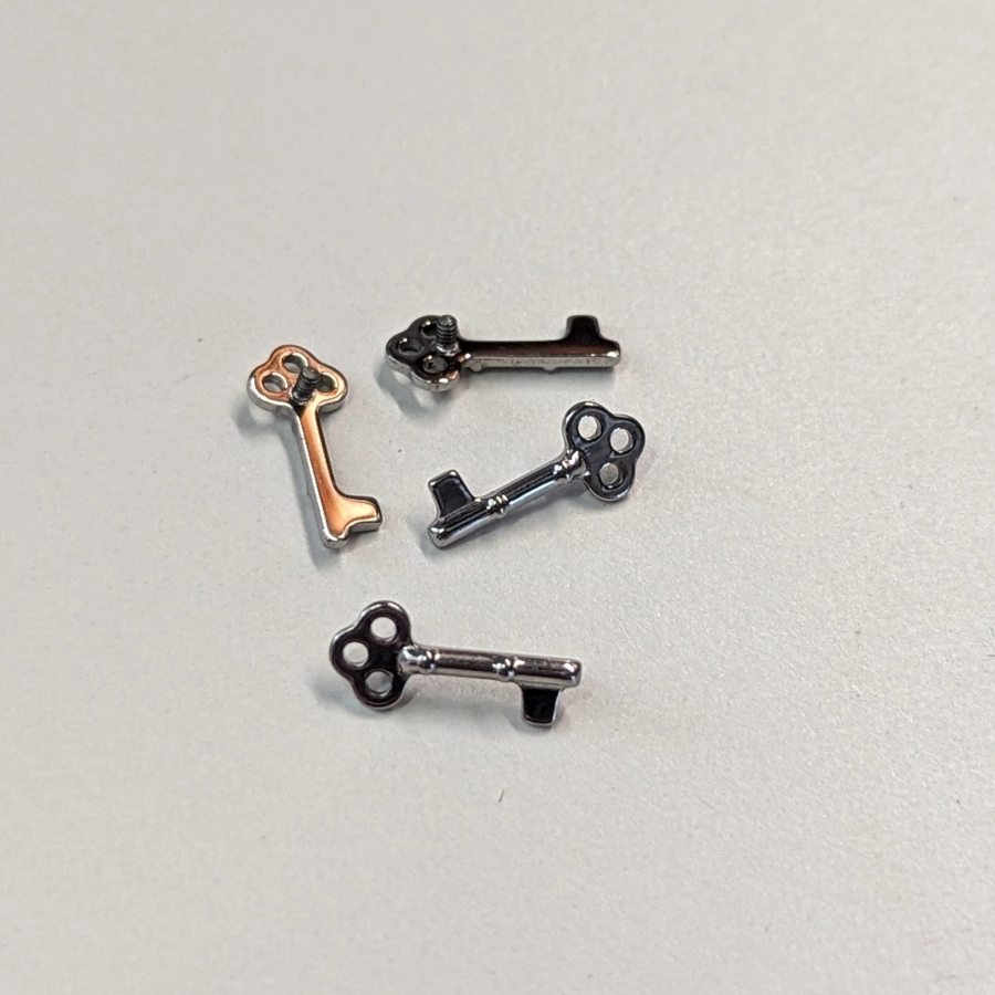 Embout Piercing - Titane F136 Gamme Hand Ink - Embout 251 avec pas de vis interne clef